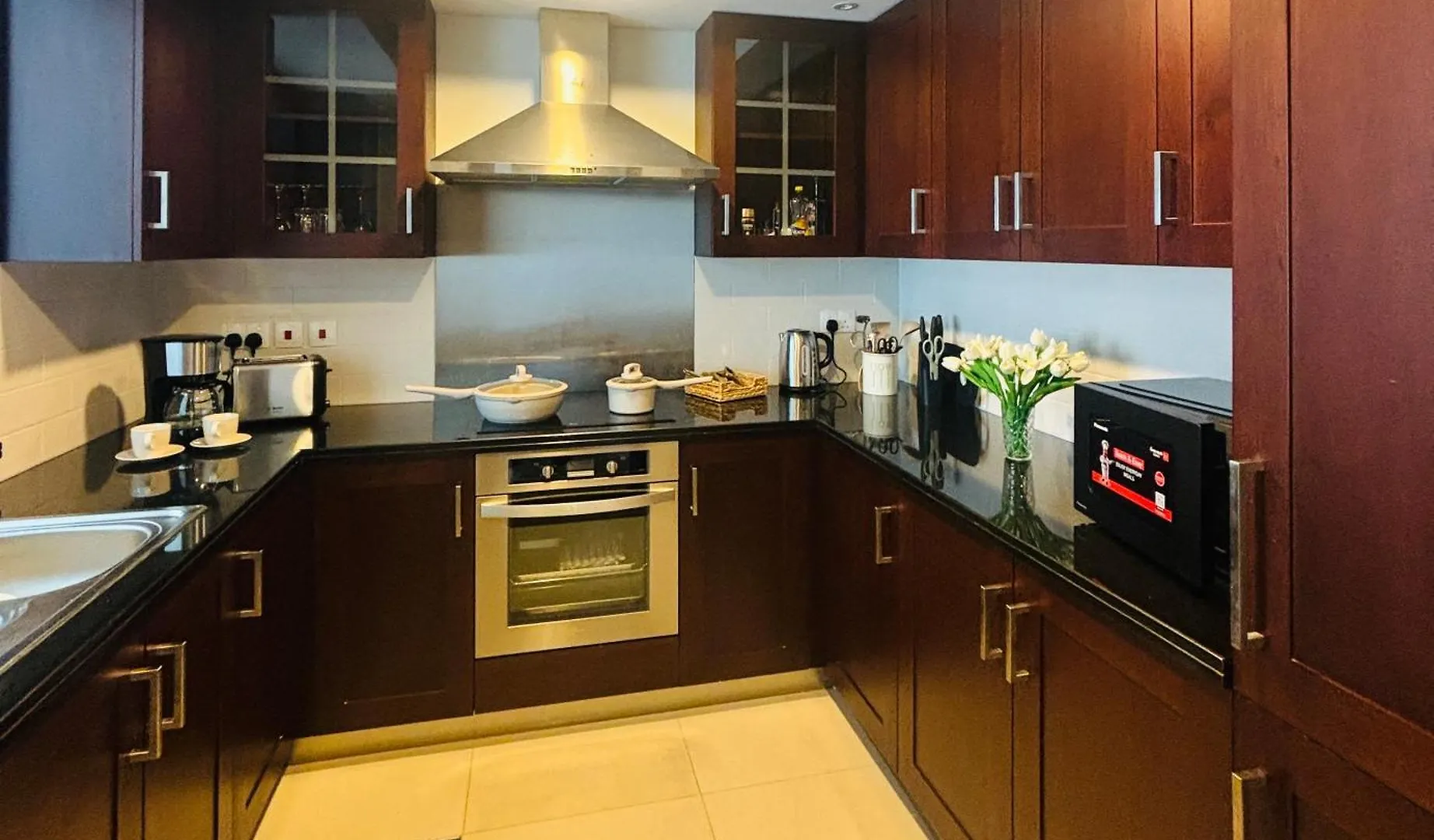 Luxury One Bedroom Apartment With Fountain View Opposite Dubai Mall