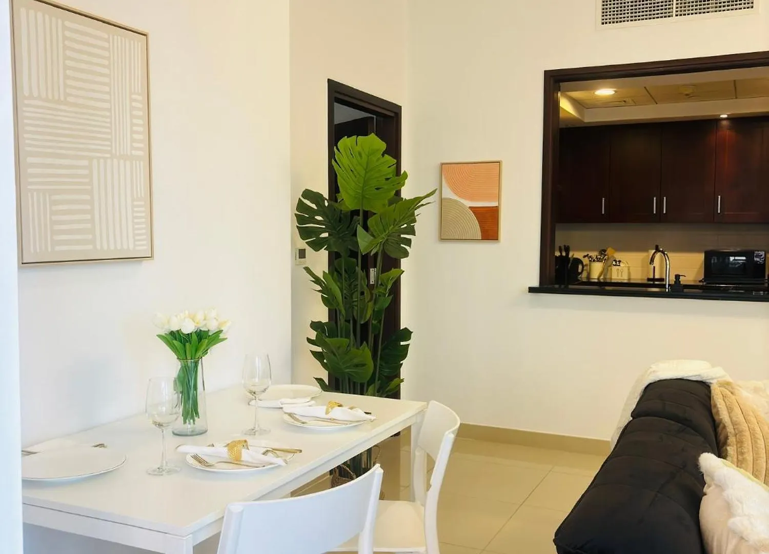 Luxury One Bedroom Apartment With Fountain View Opposite Dubai Mall